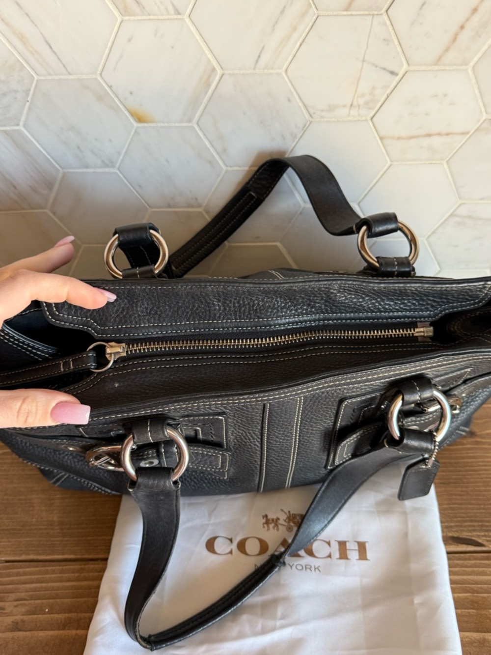 Vtg. Coach Black Pebbled Leather Shoulder Satchel with Buckle Accents - Picture 6 of 8